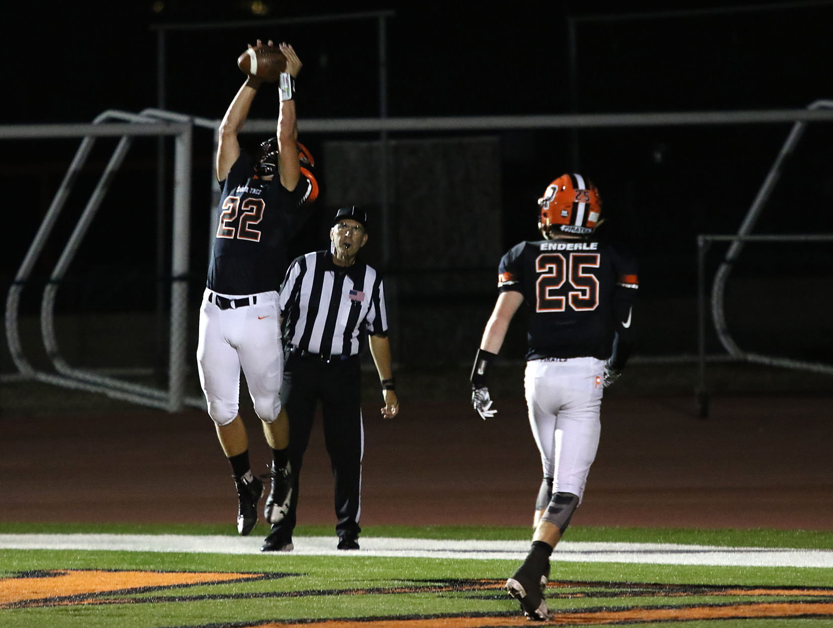 092917 SYHS vs SMHS fb 10.jpg